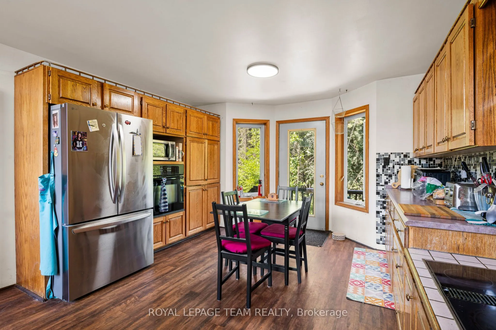 4984 Dunrobin Road