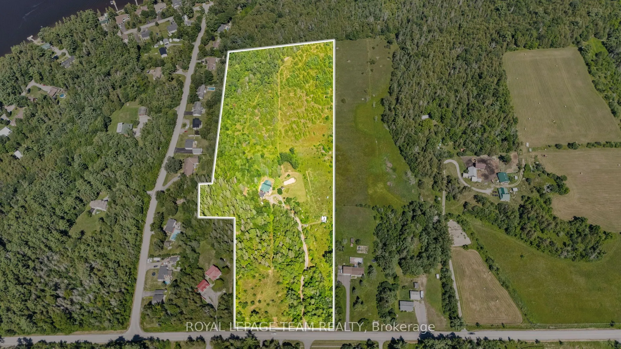 4984 Dunrobin Road