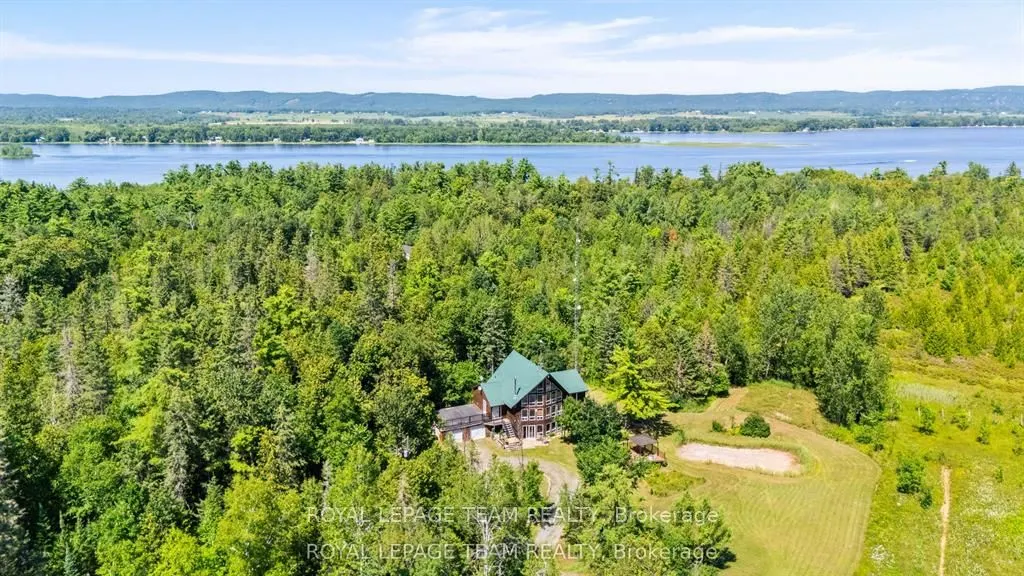 4984 Dunrobin Road