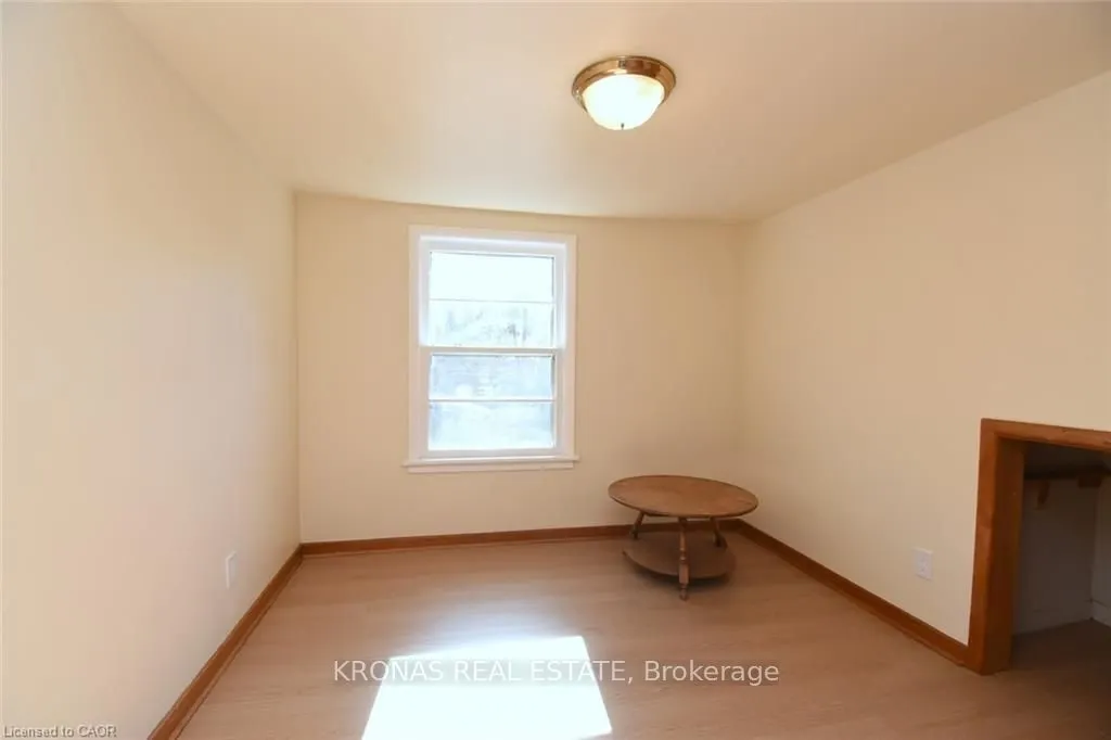 23 Bond Street S