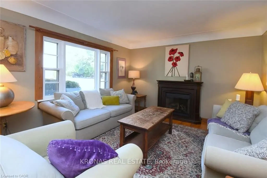 23 Bond Street S