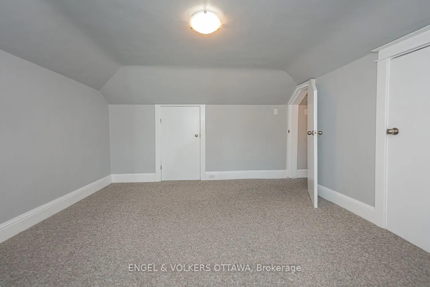 43A Clarendon Avenue