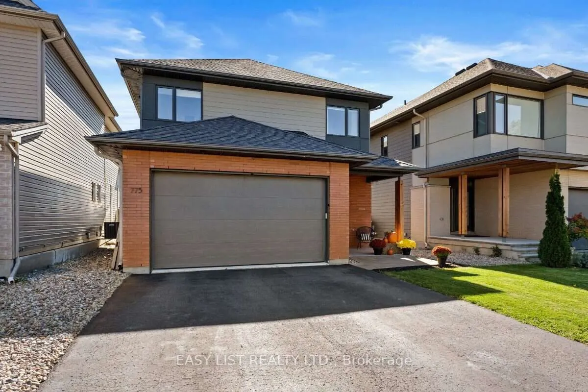 775 Carnelian Crescent