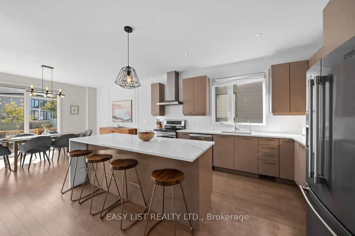 775 Carnelian Crescent