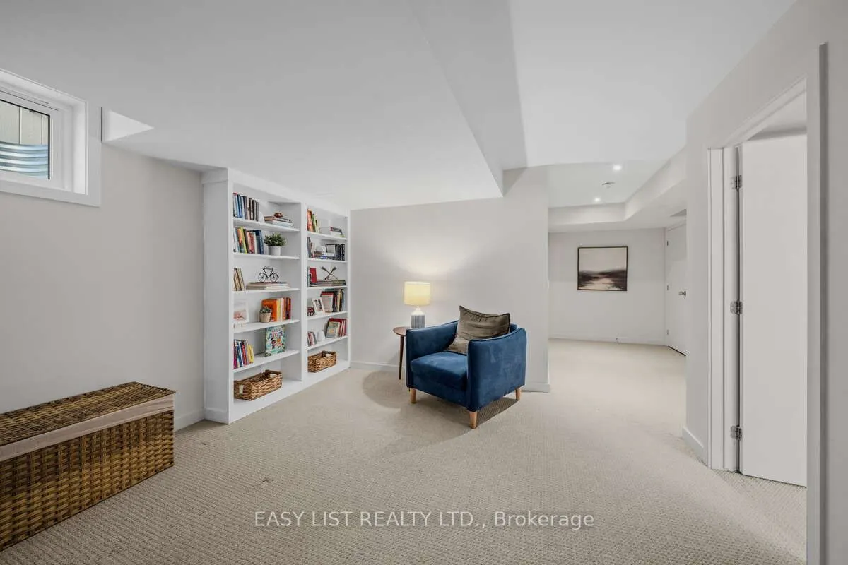 775 Carnelian Crescent
