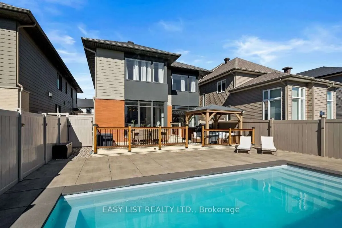 775 Carnelian Crescent