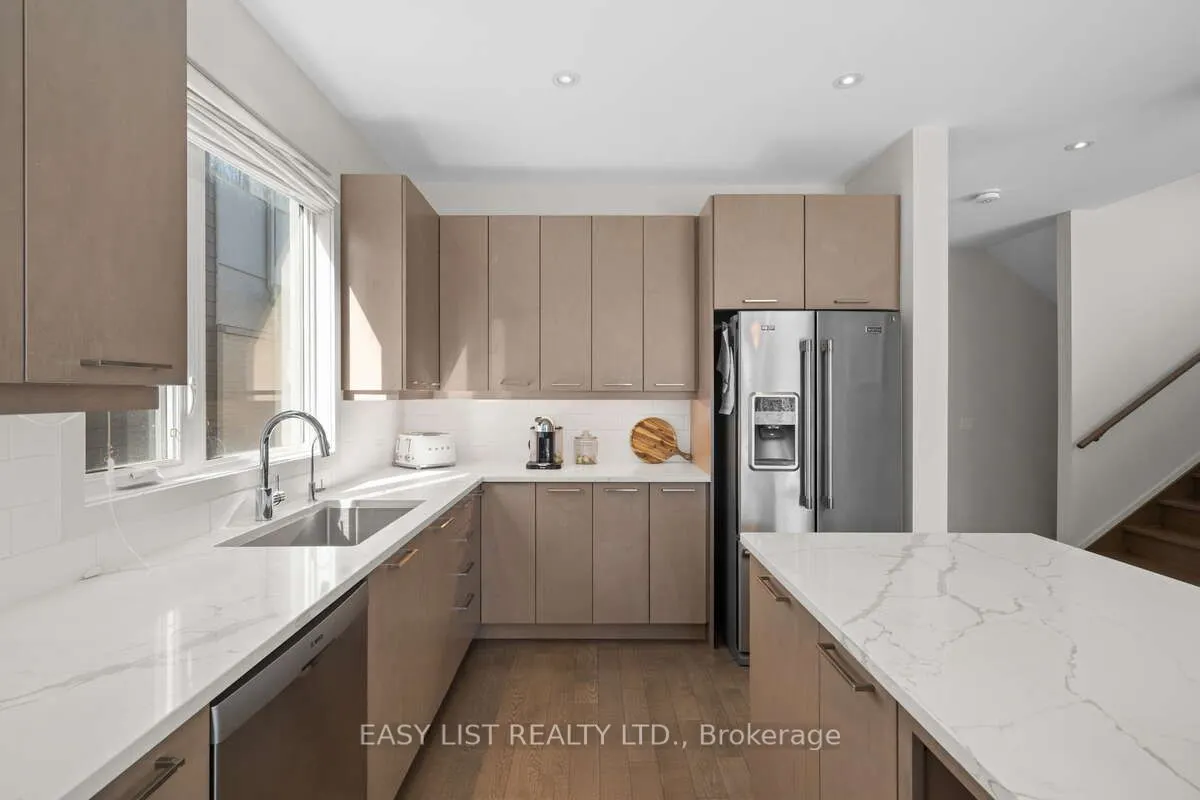 775 Carnelian Crescent