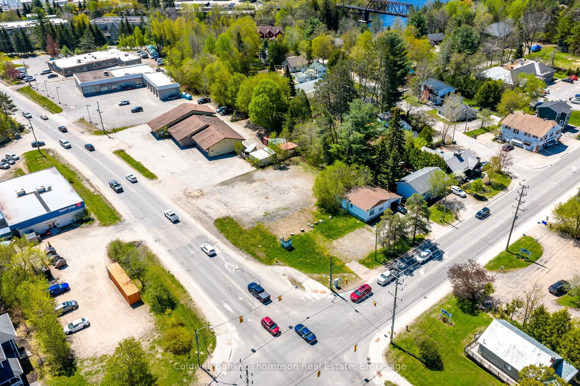 81 Centre St N & 85 West Road