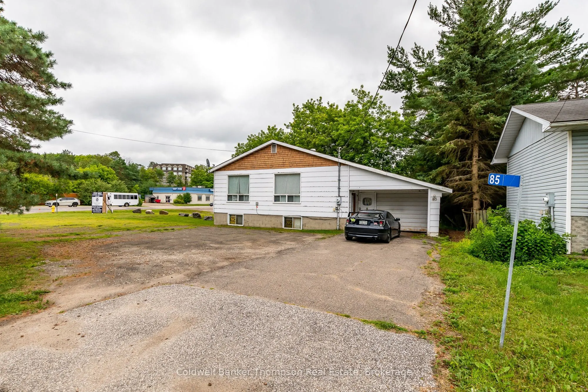 81 Centre St N & 85 West Road