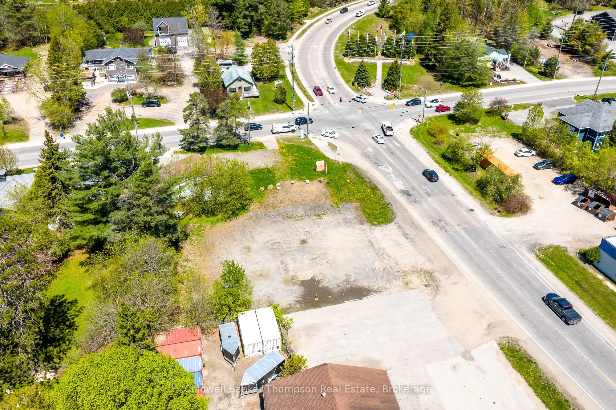 81 Centre St N & 85 West Road