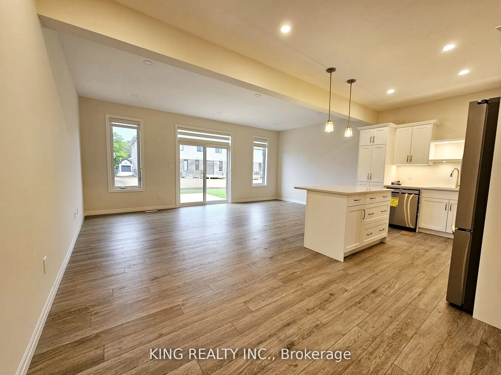 214 Renaissance Drive