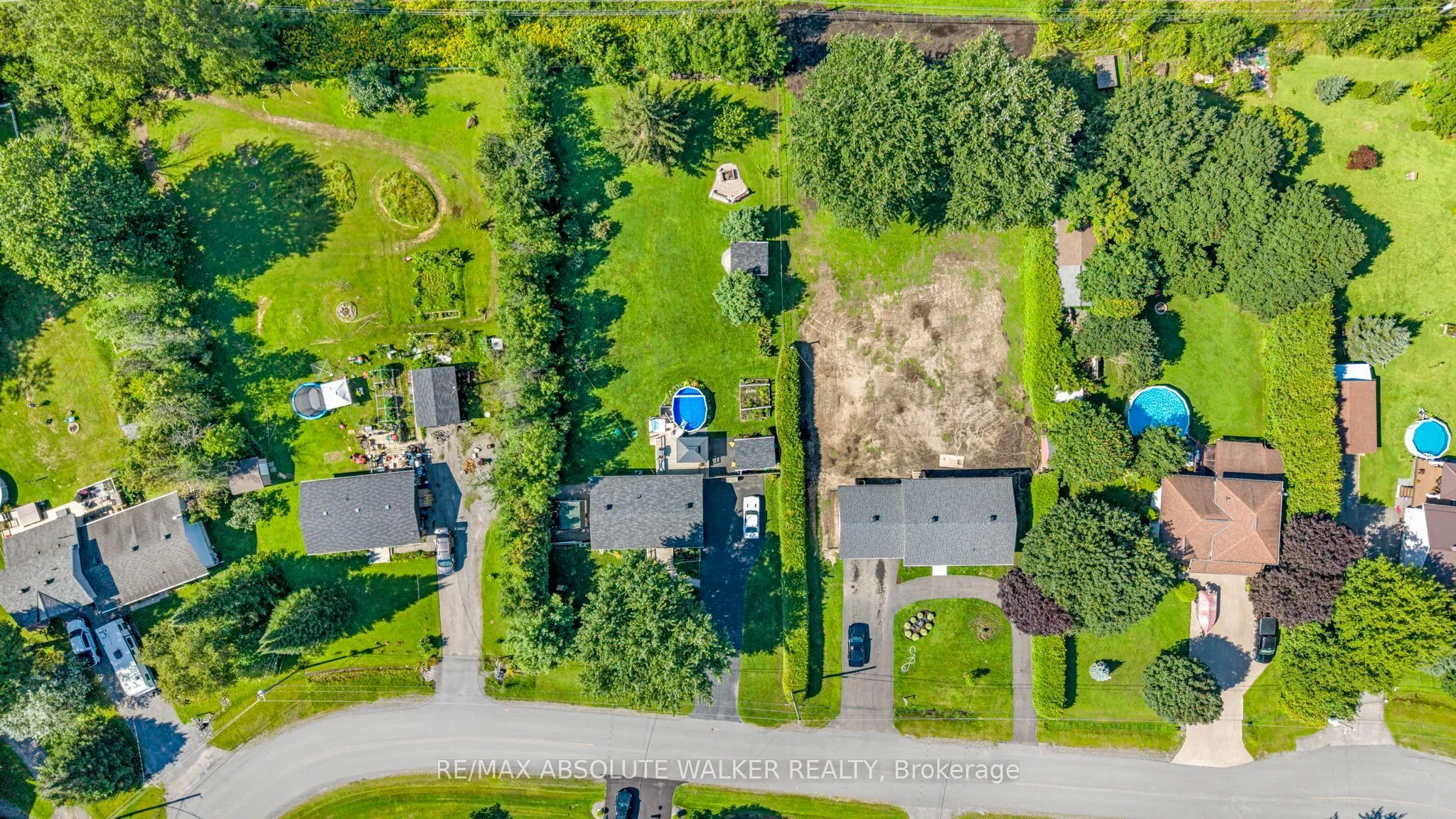 331 Wolfe Crescent