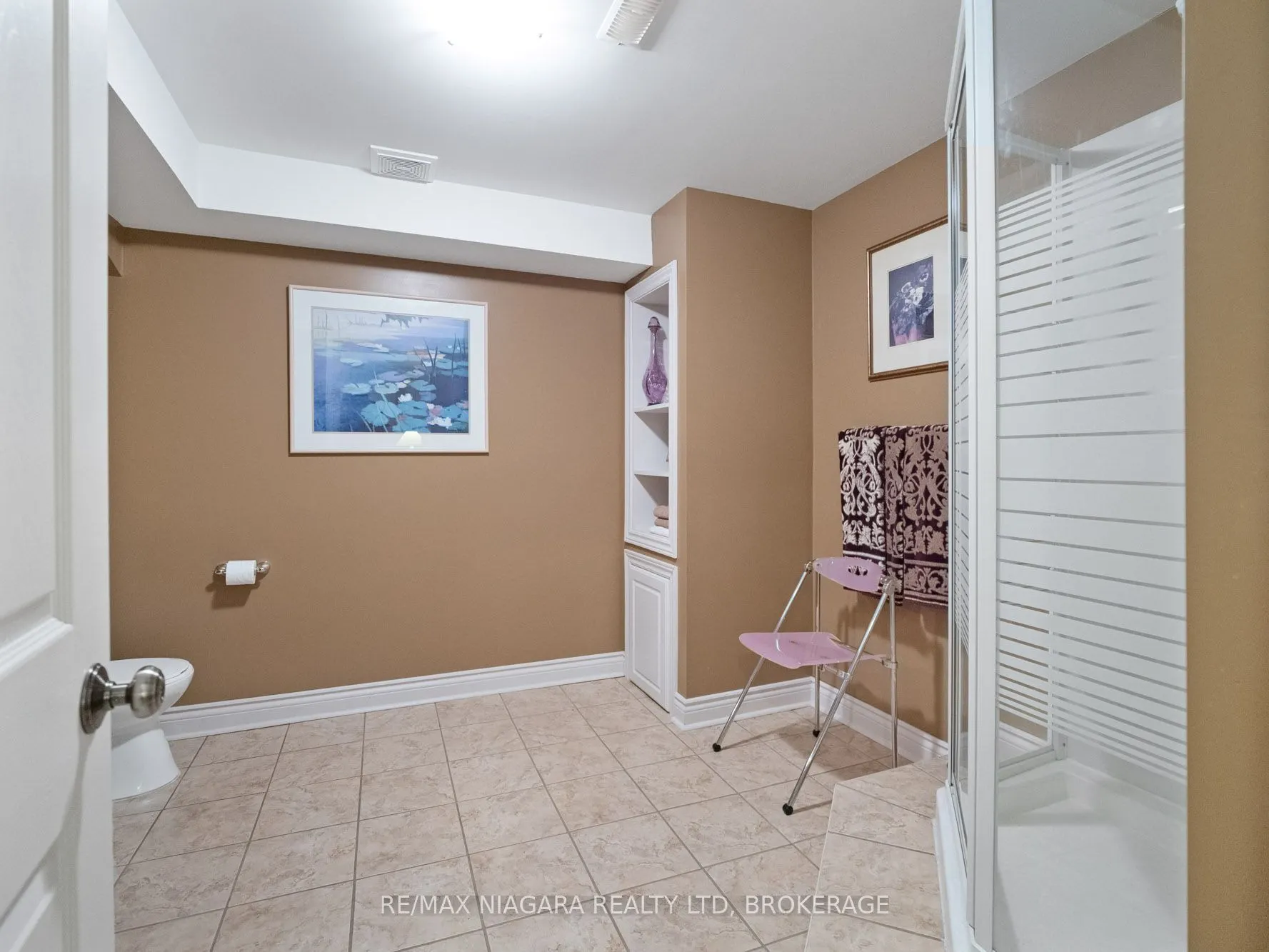 375 Jasmine Court