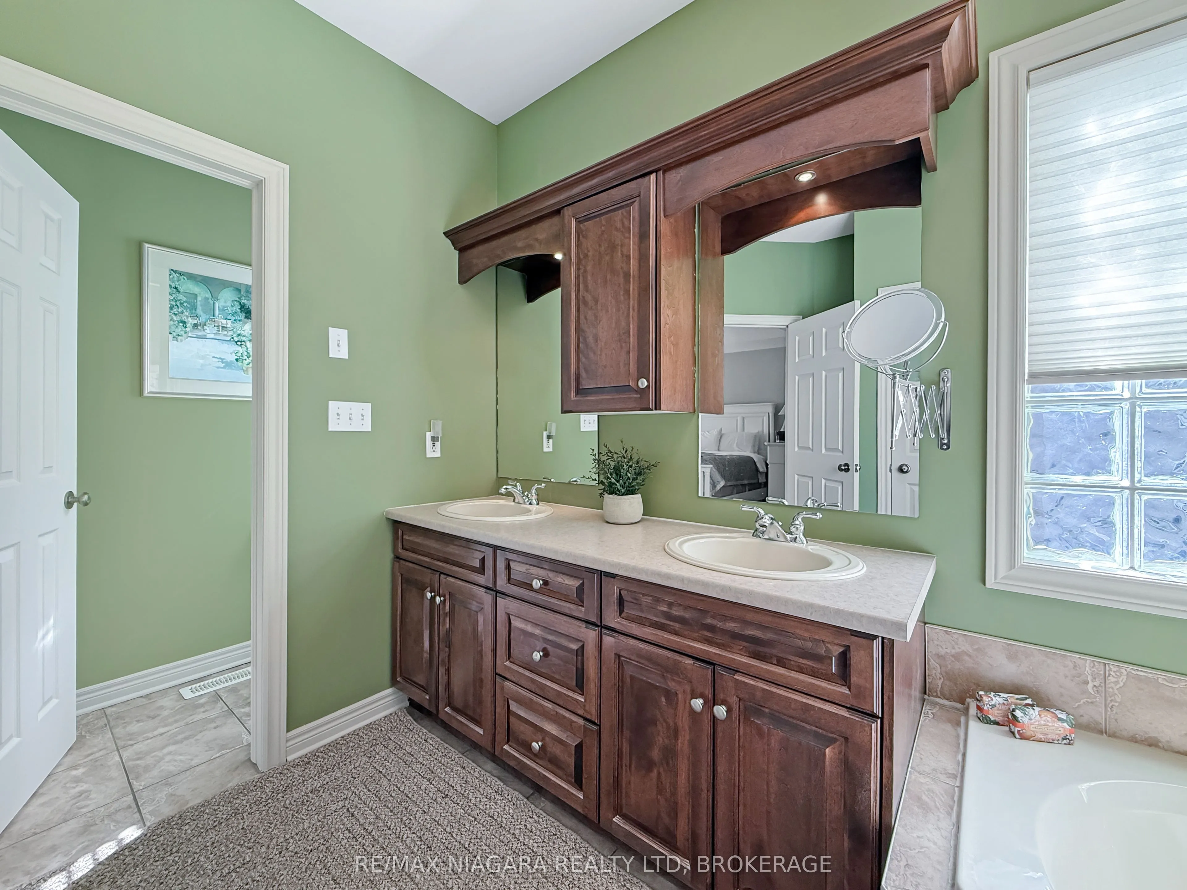 375 Jasmine Court