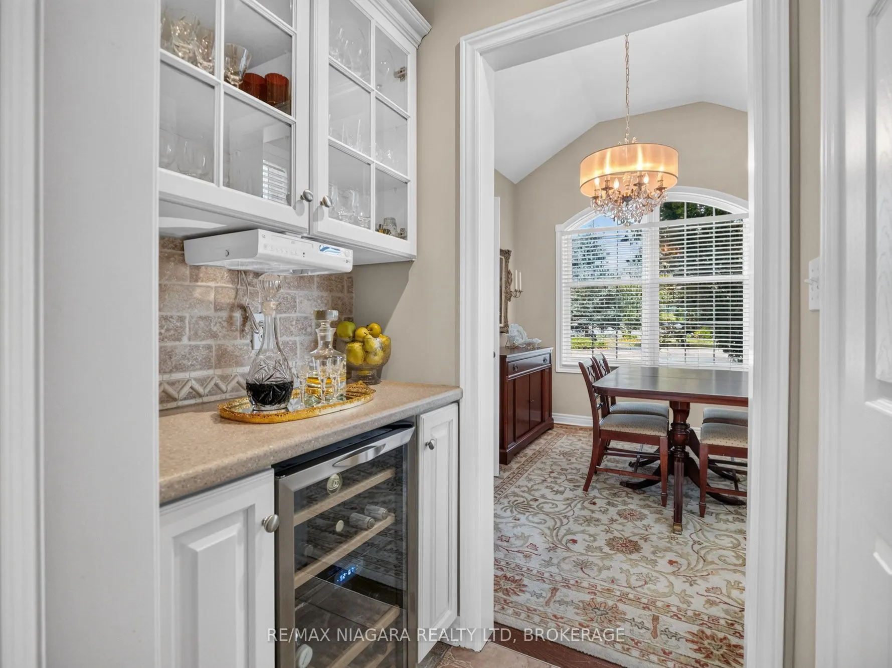 375 Jasmine Court