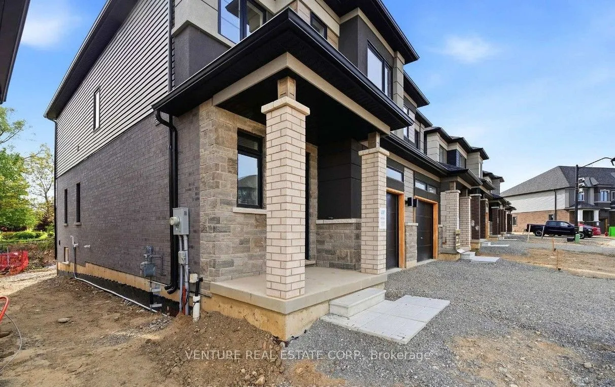 660 Colborne Street W #83