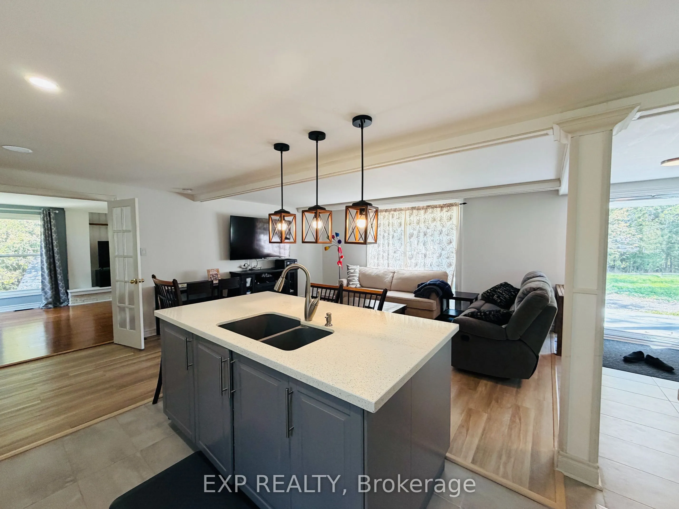 485525 30th Side Road S