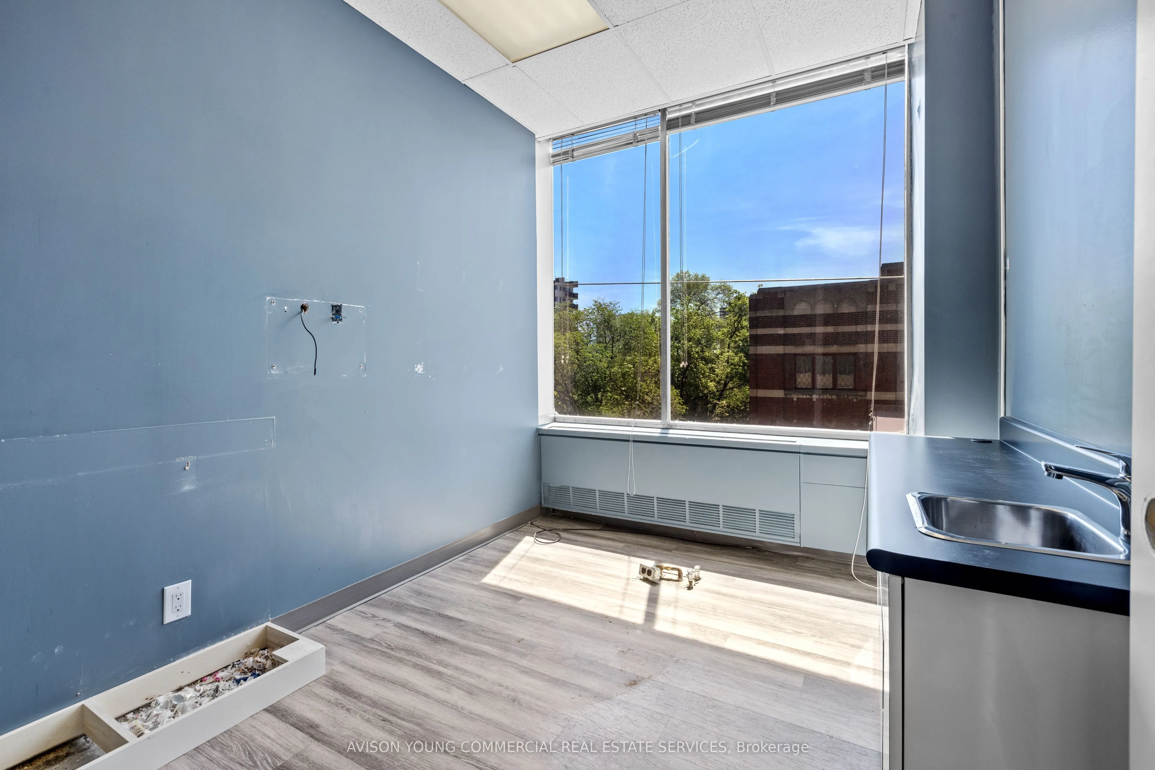 225 Metcalfe Street #401