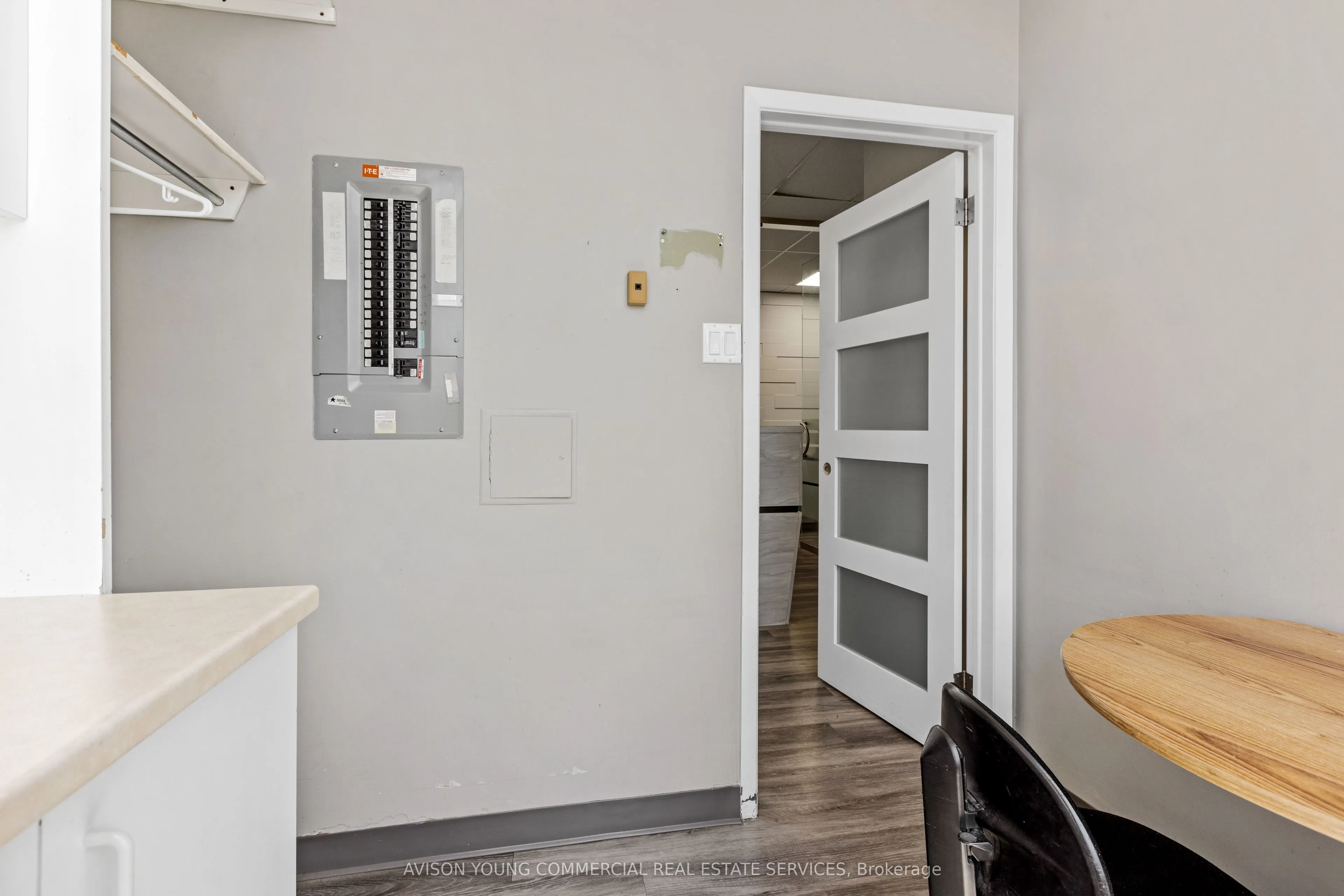 225 Metcalfe Street #401