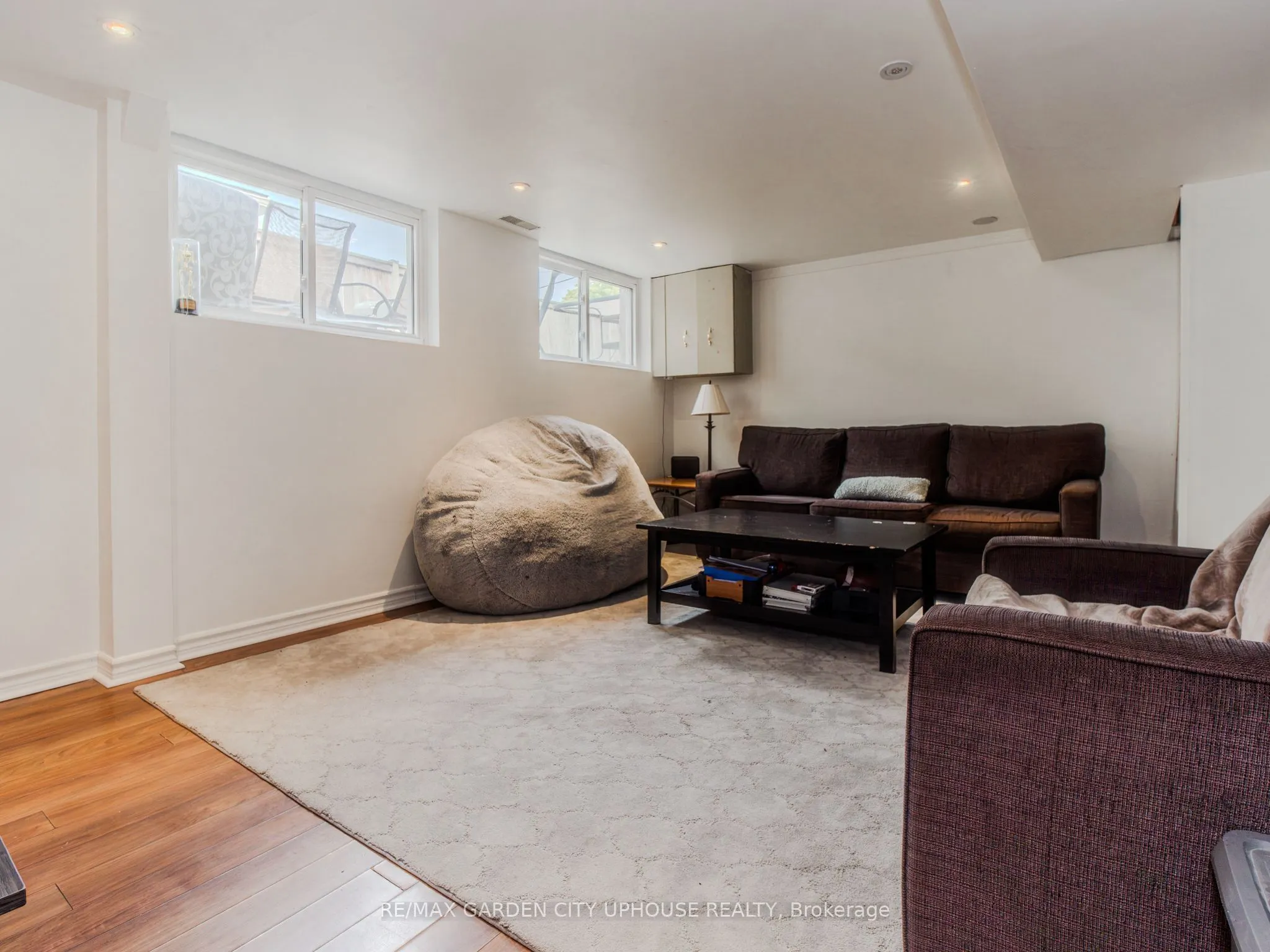 2 Treeview Place