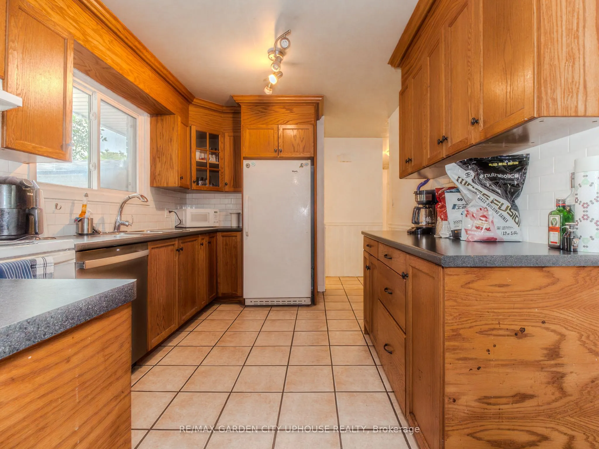 2 Treeview Place