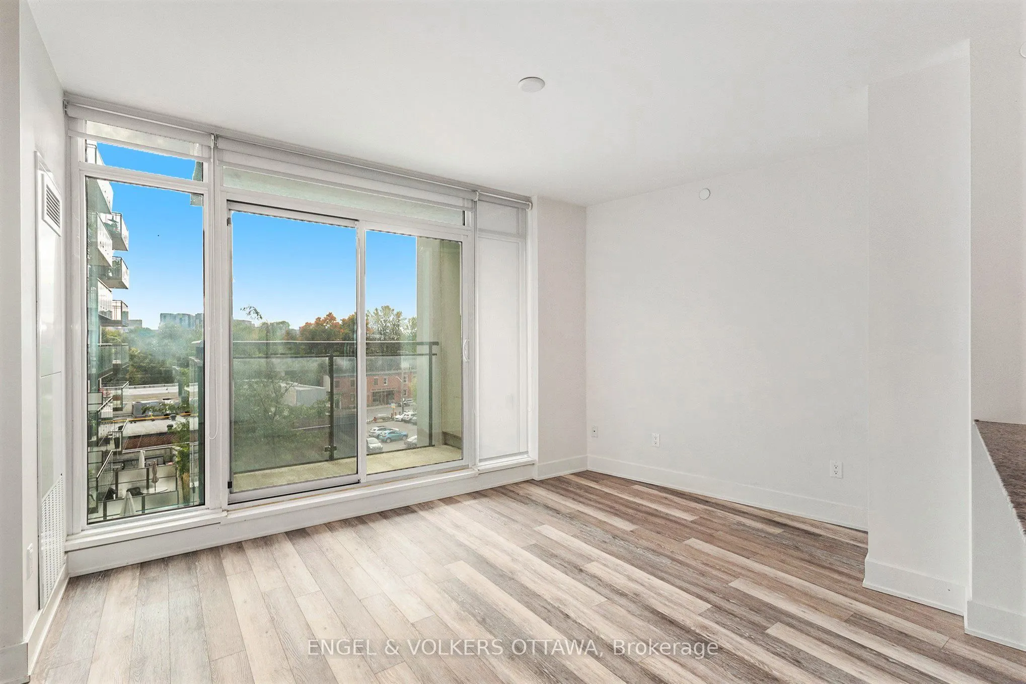 411 Mackay Street #516