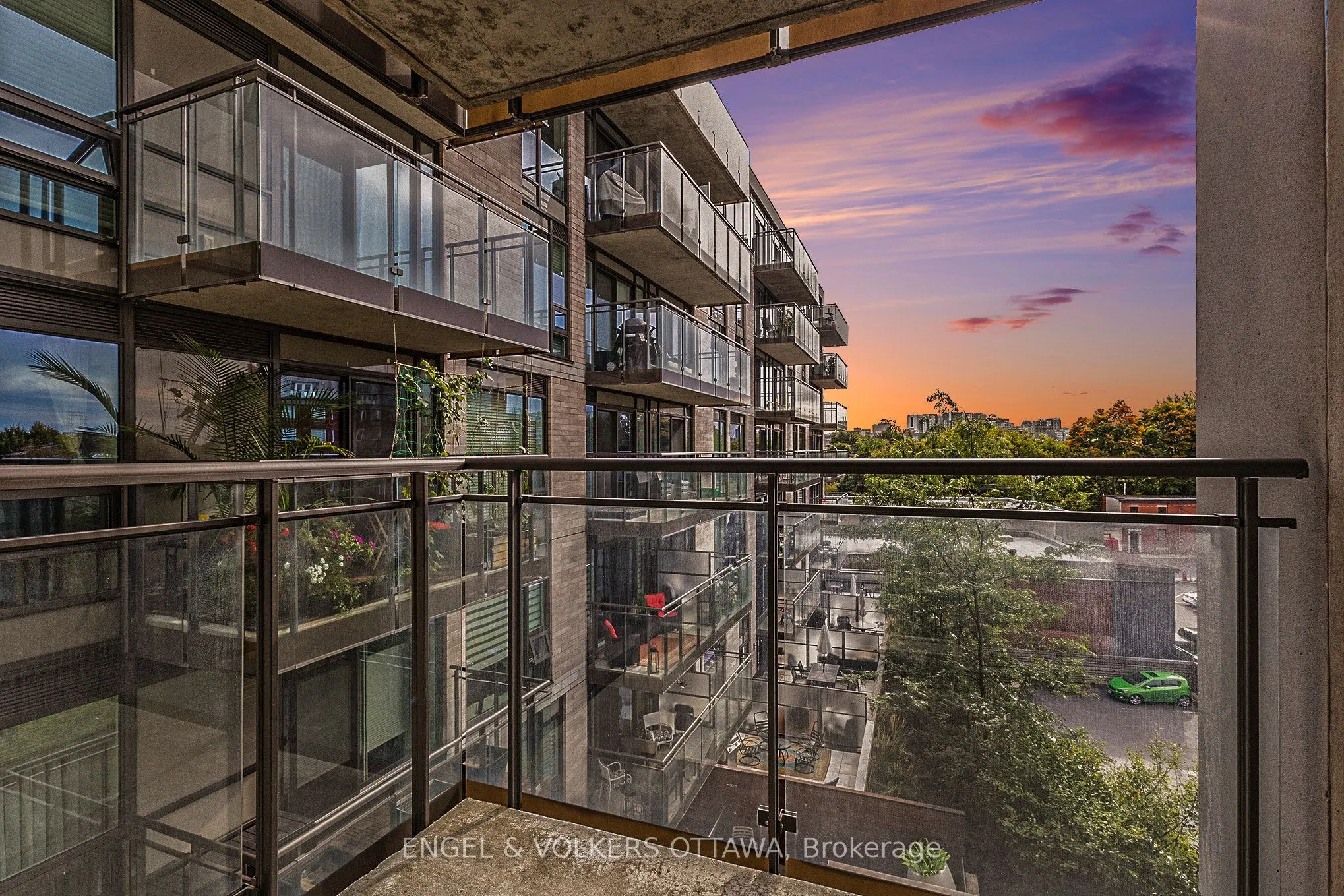 411 Mackay Street #516