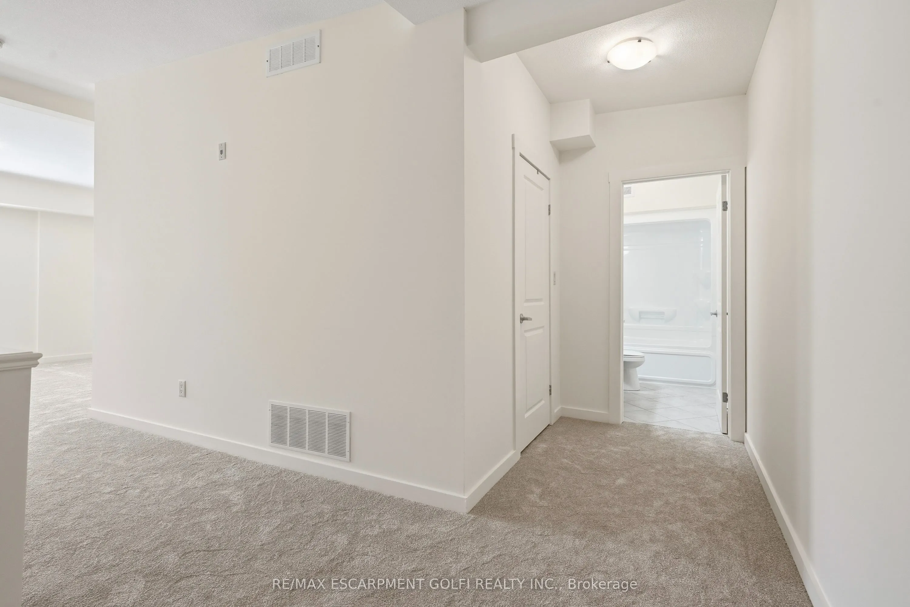 49 Ontario Street #8