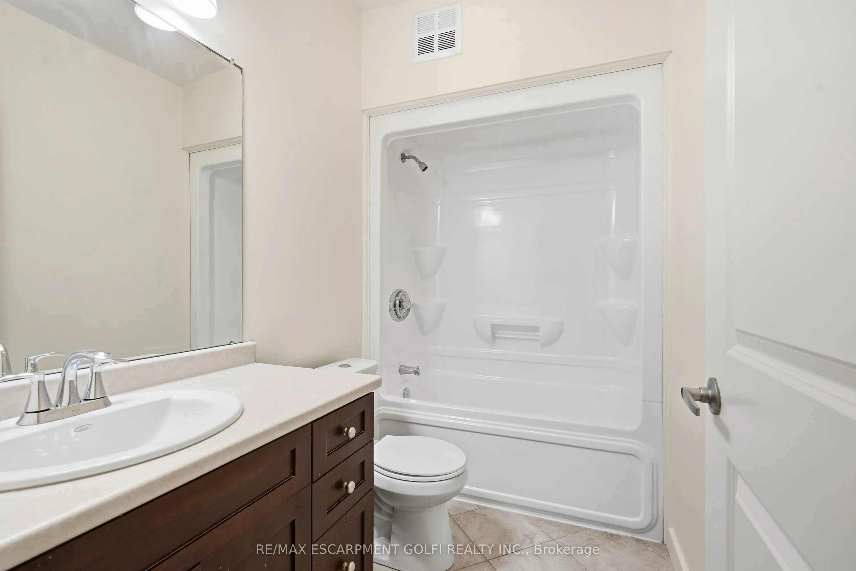 49 Ontario Street #8