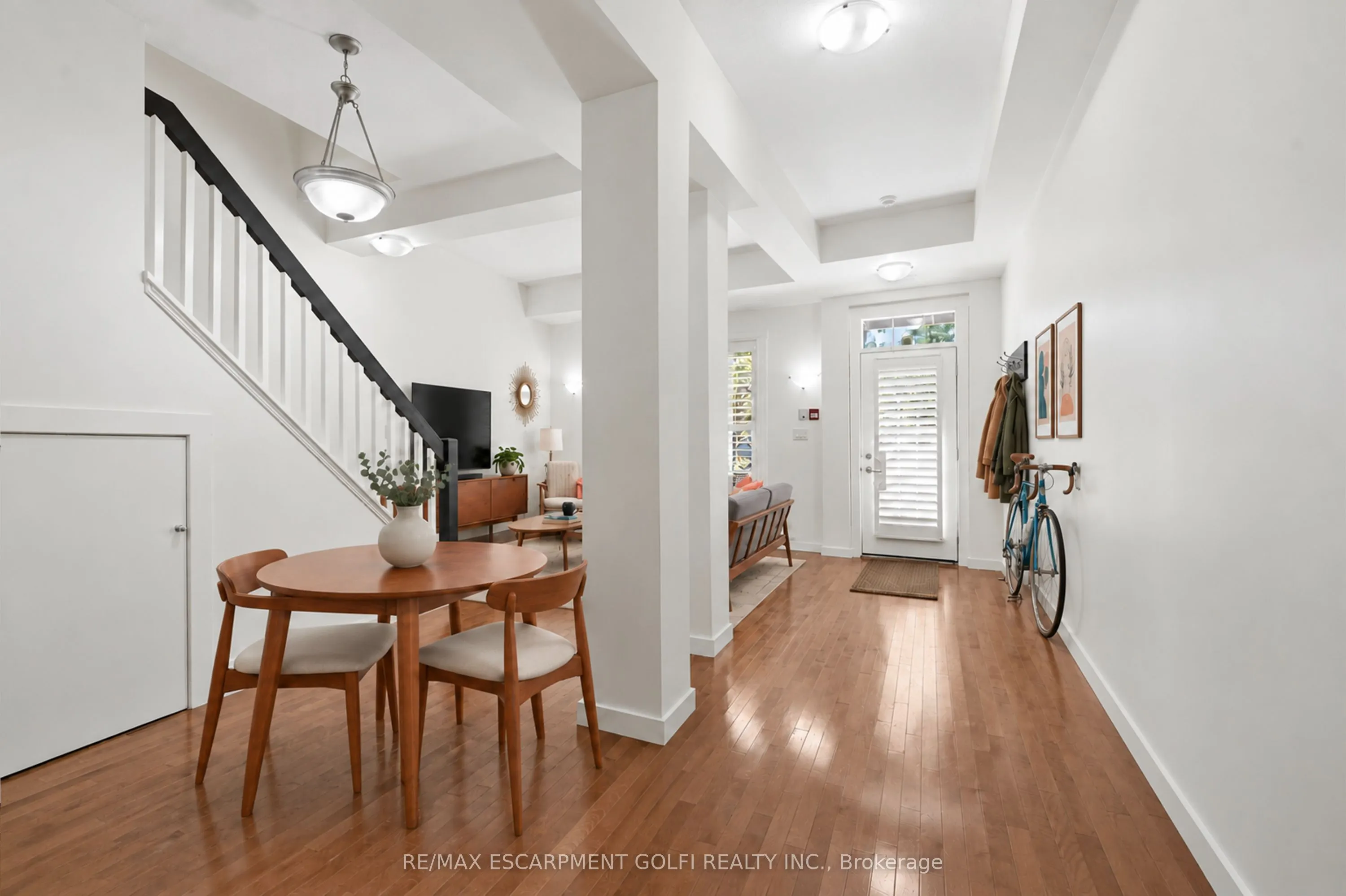 49 Ontario Street #8
