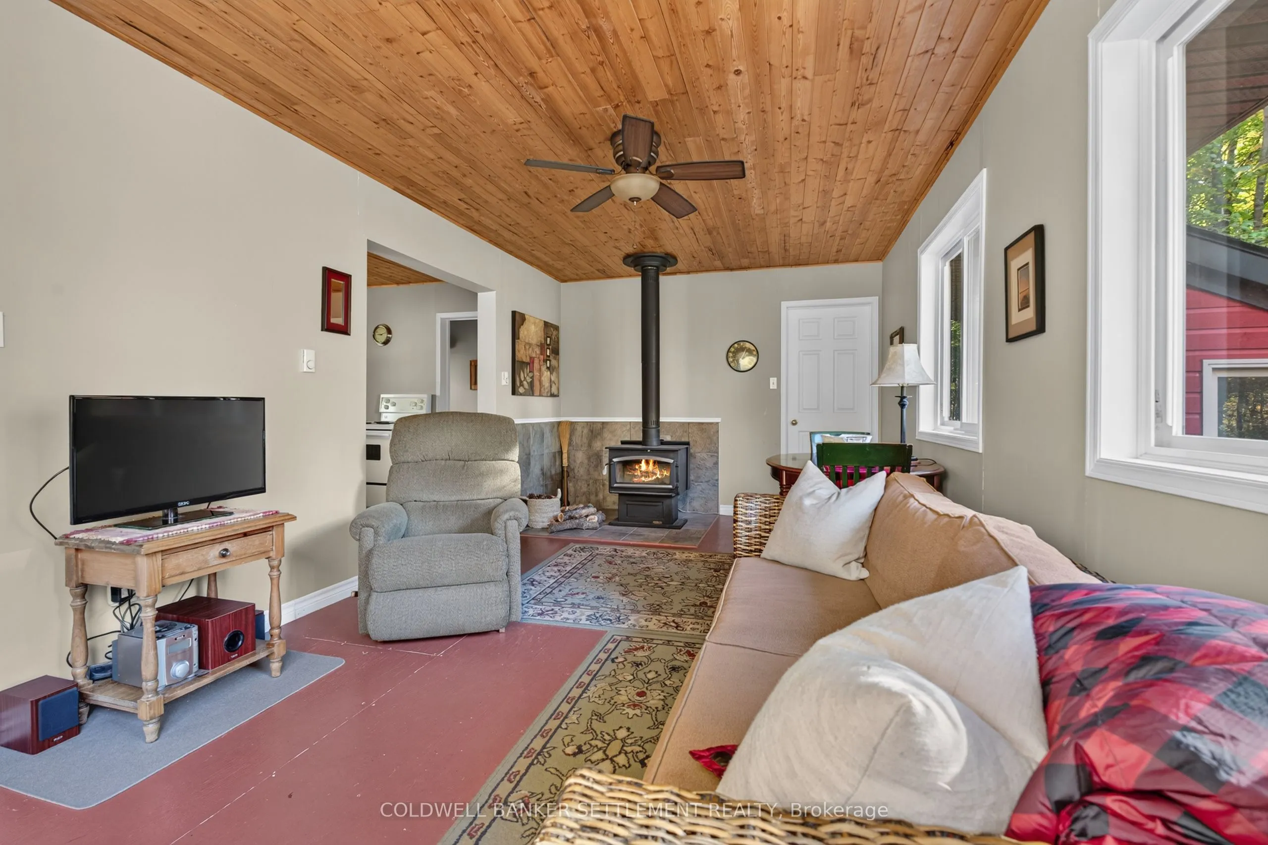 1135 Green Bay Road