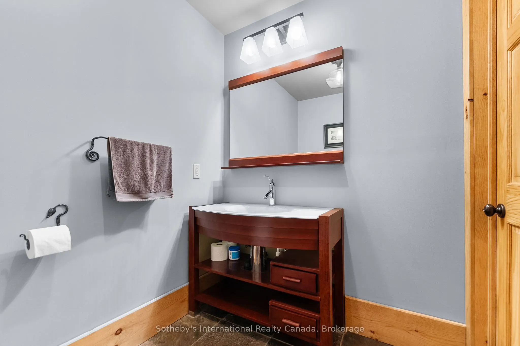 1014 Salmon Lake Road