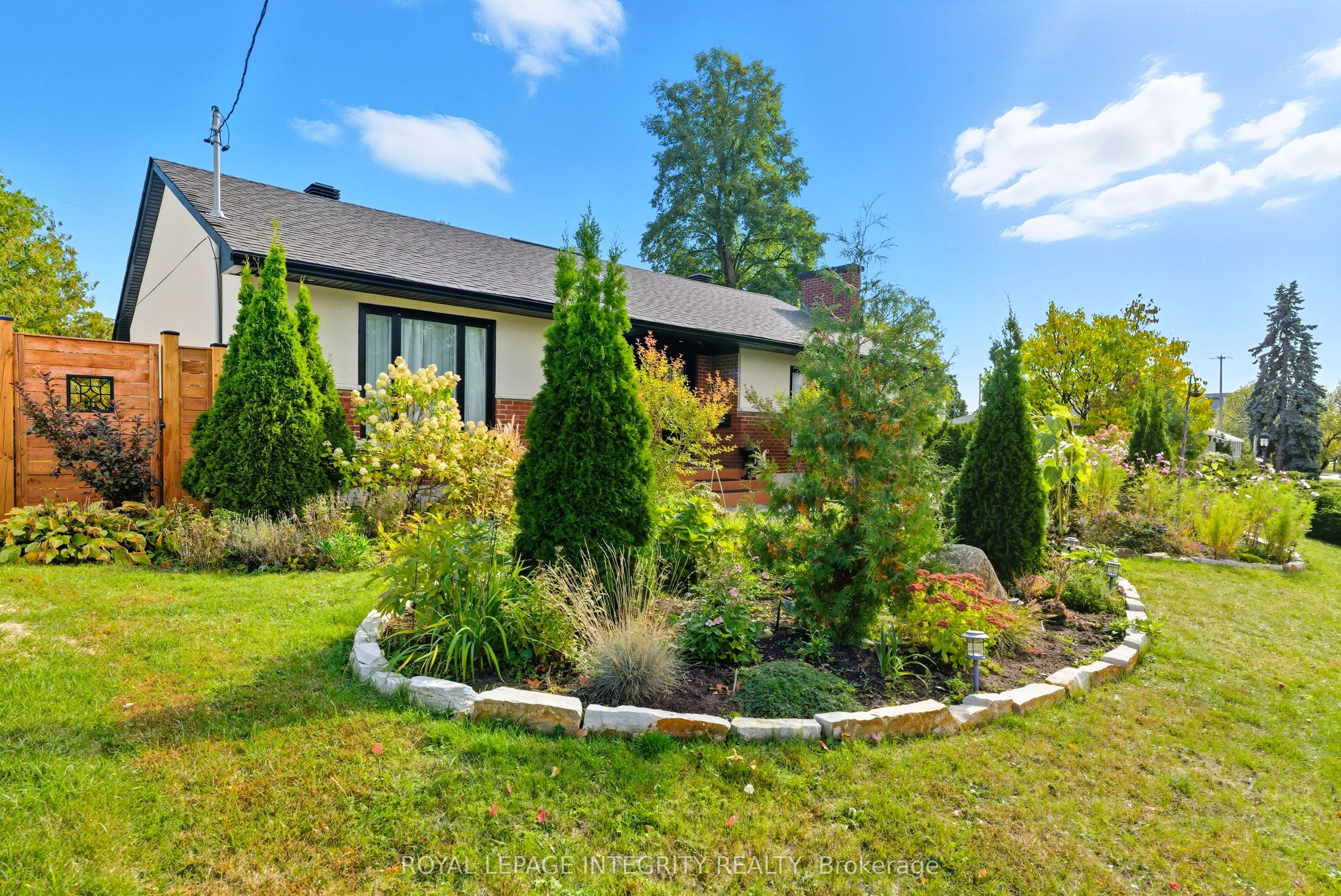 2461 Alta Vista Drive