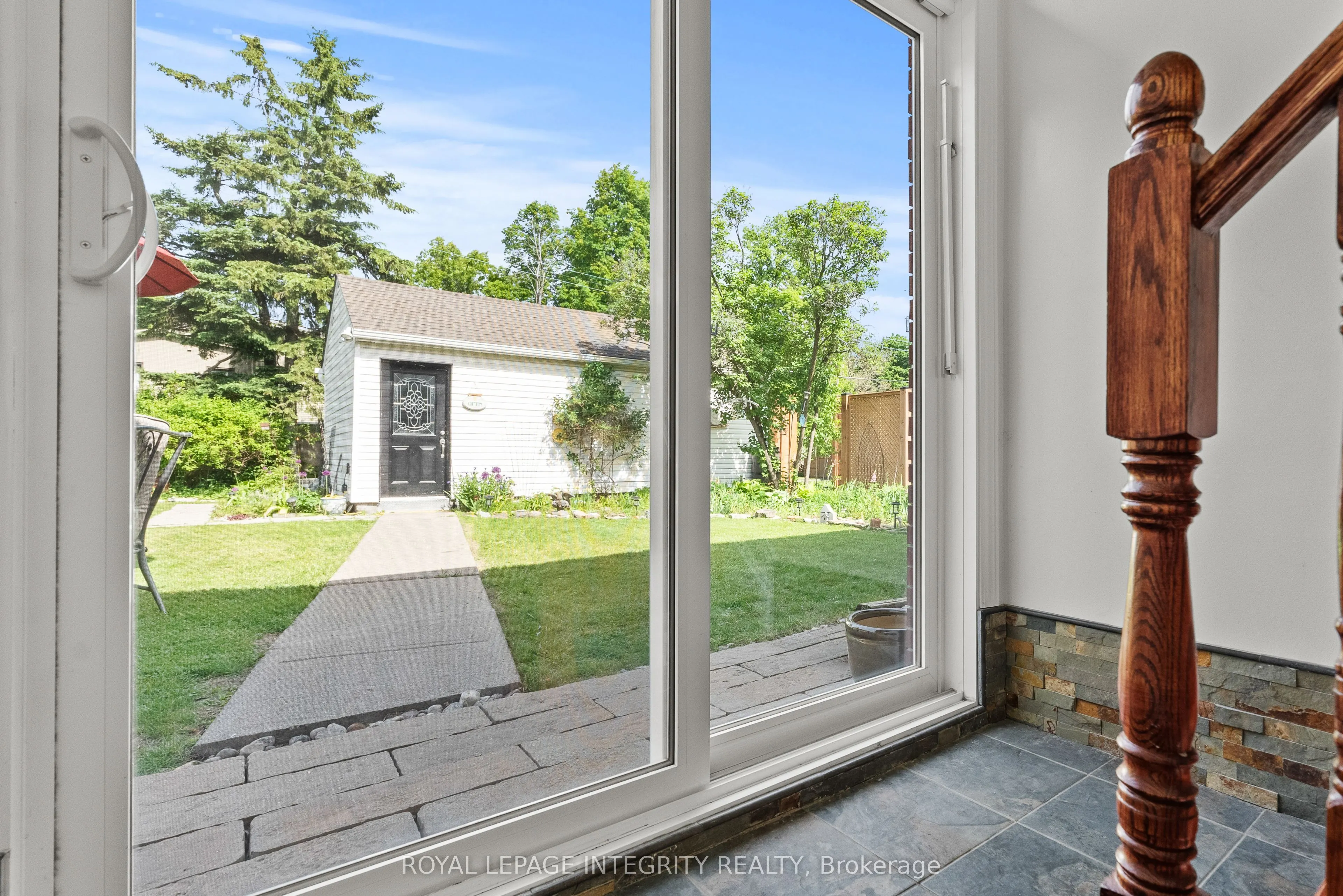 2461 Alta Vista Drive