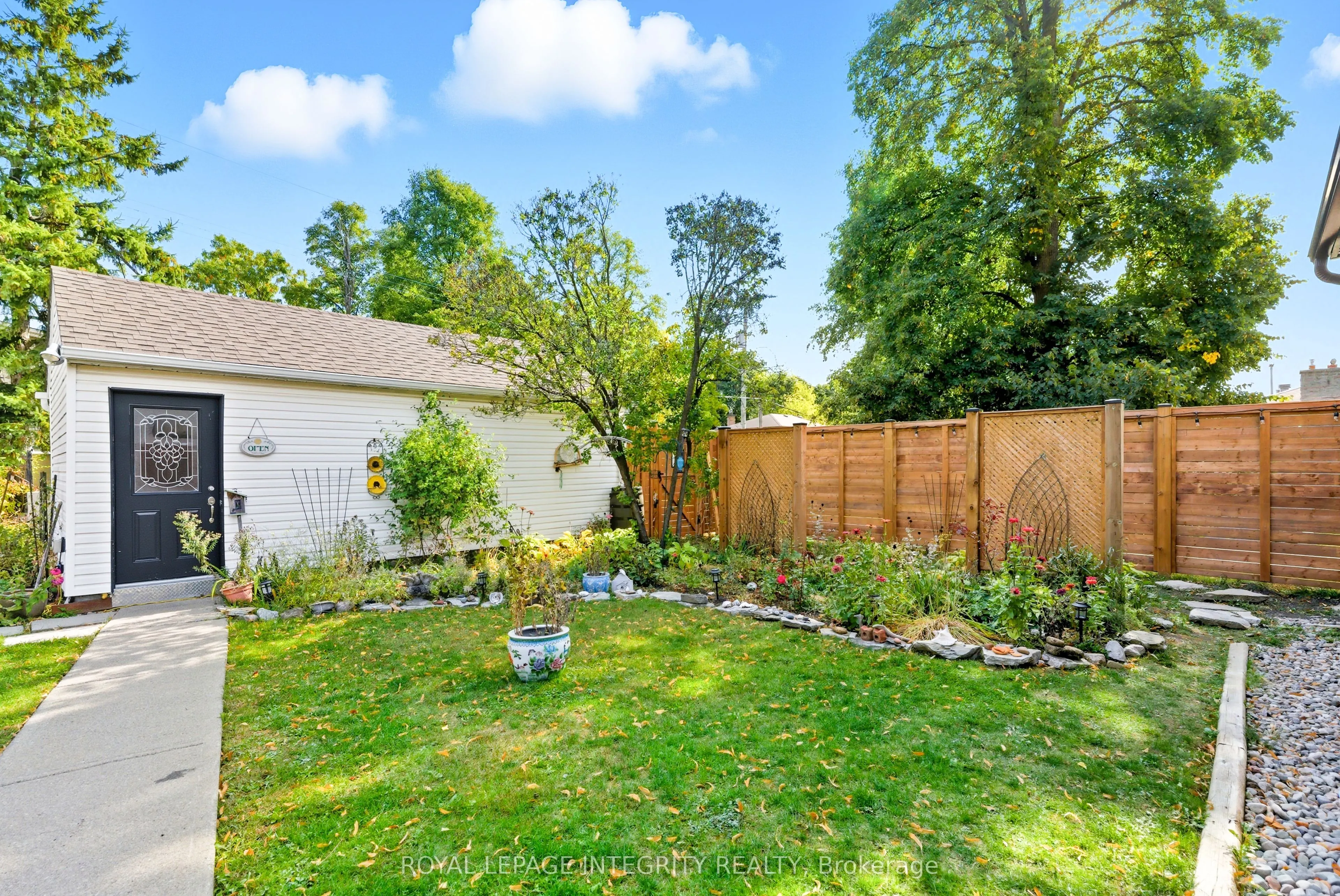 2461 Alta Vista Drive