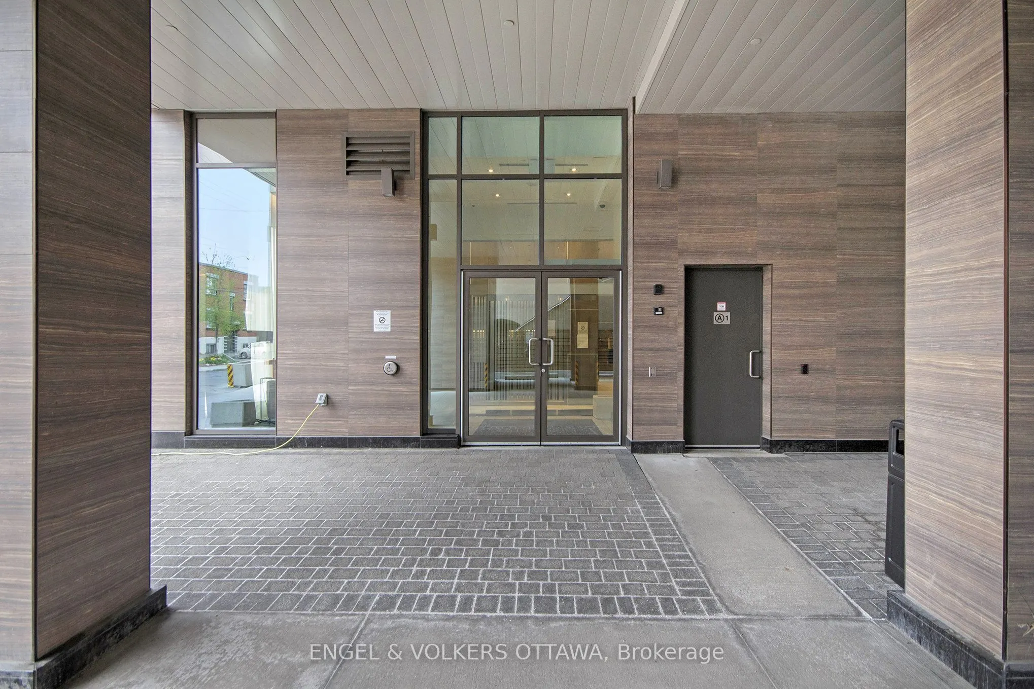 411 Mackay Street #516