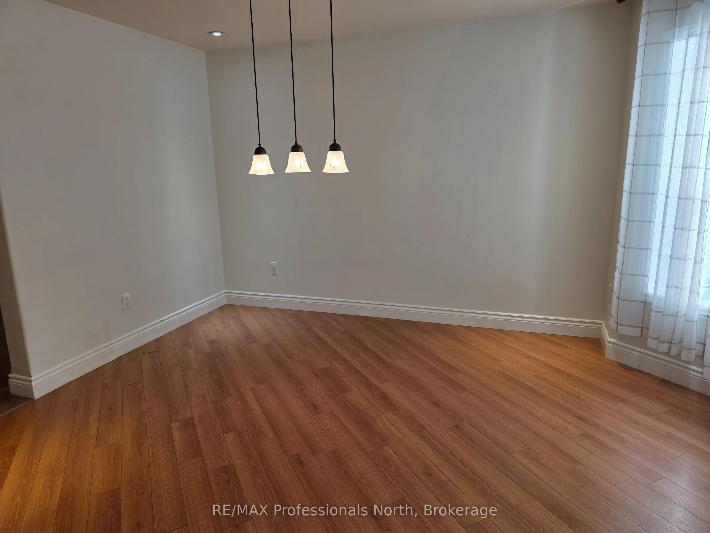 317 Falcon Road