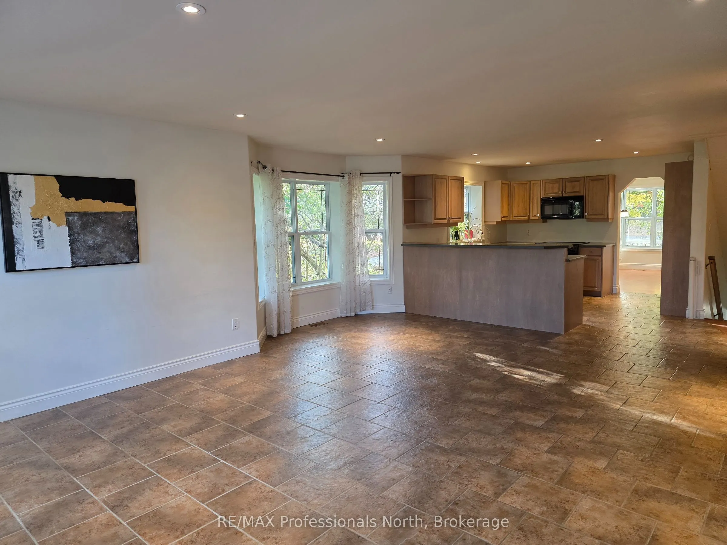 317 Falcon Road
