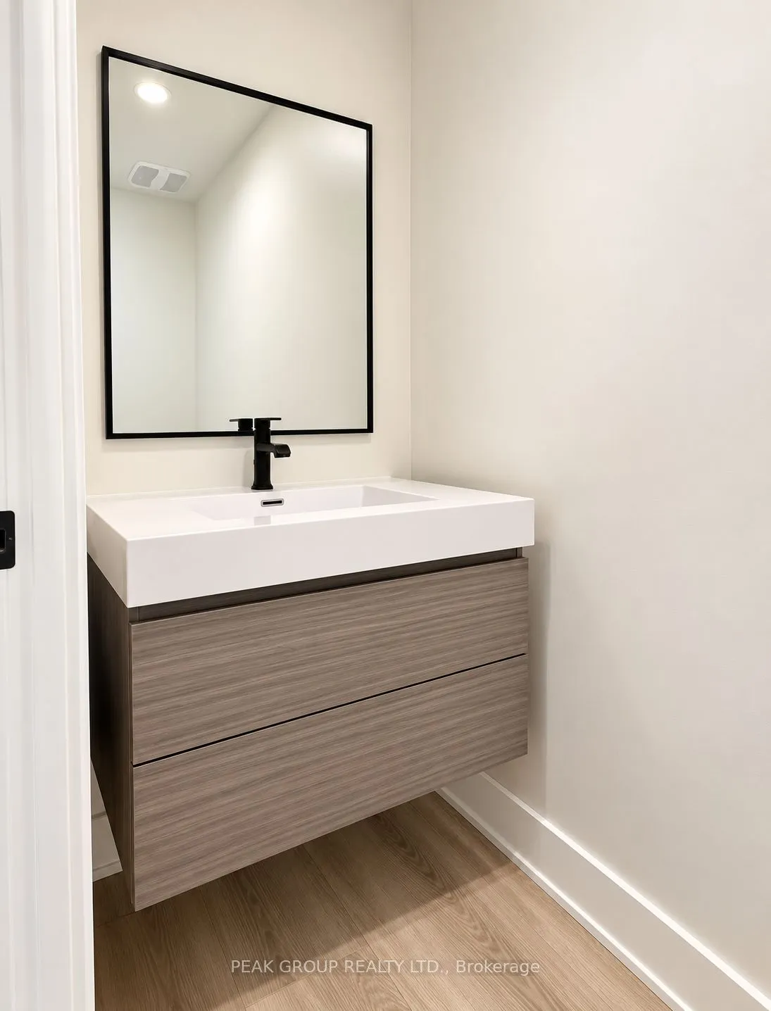 83 Everett Common #83