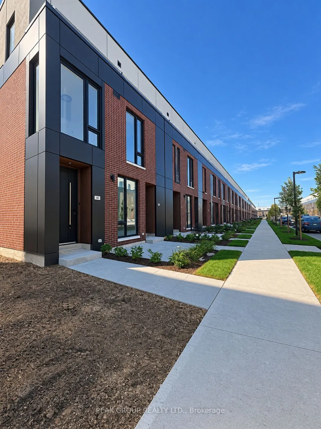 83 Everett Common #83