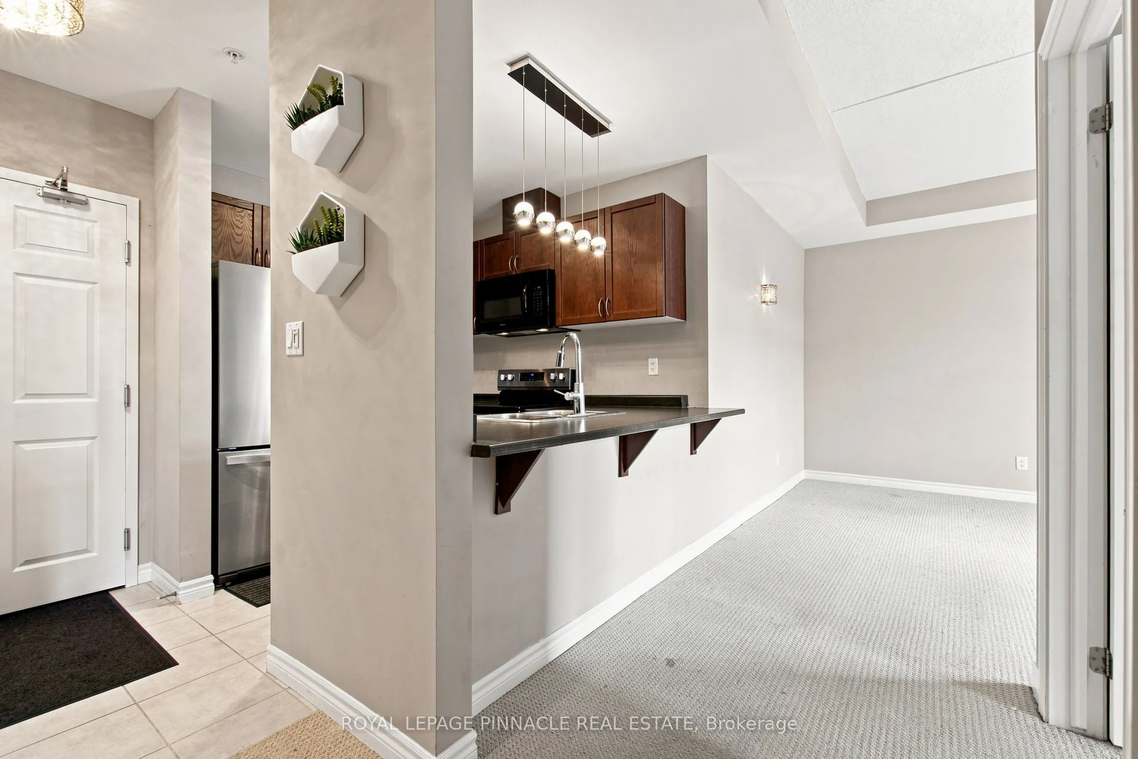 2 Colonial Drive #201