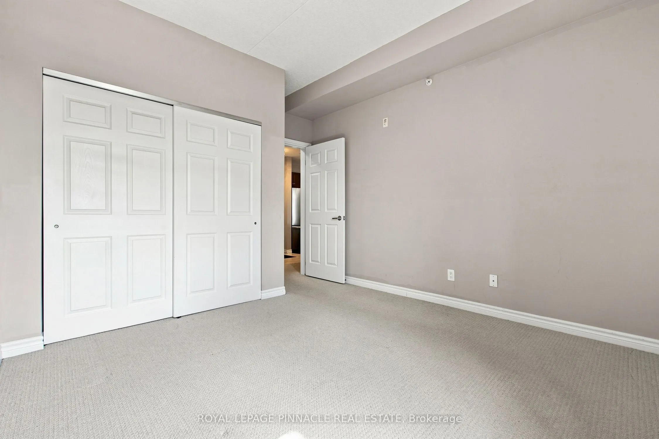 2 Colonial Drive #201