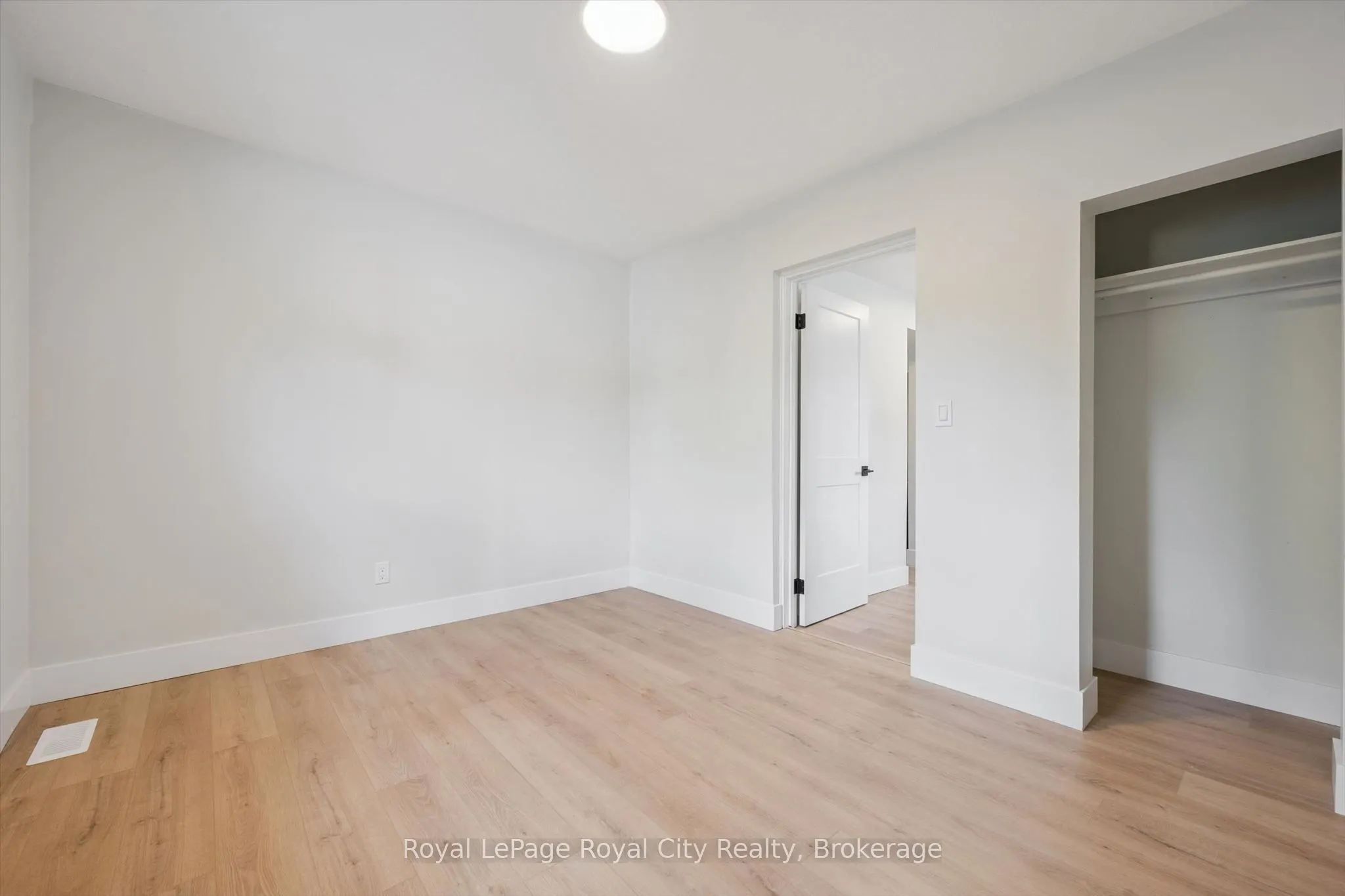 1 Stevenson Street N