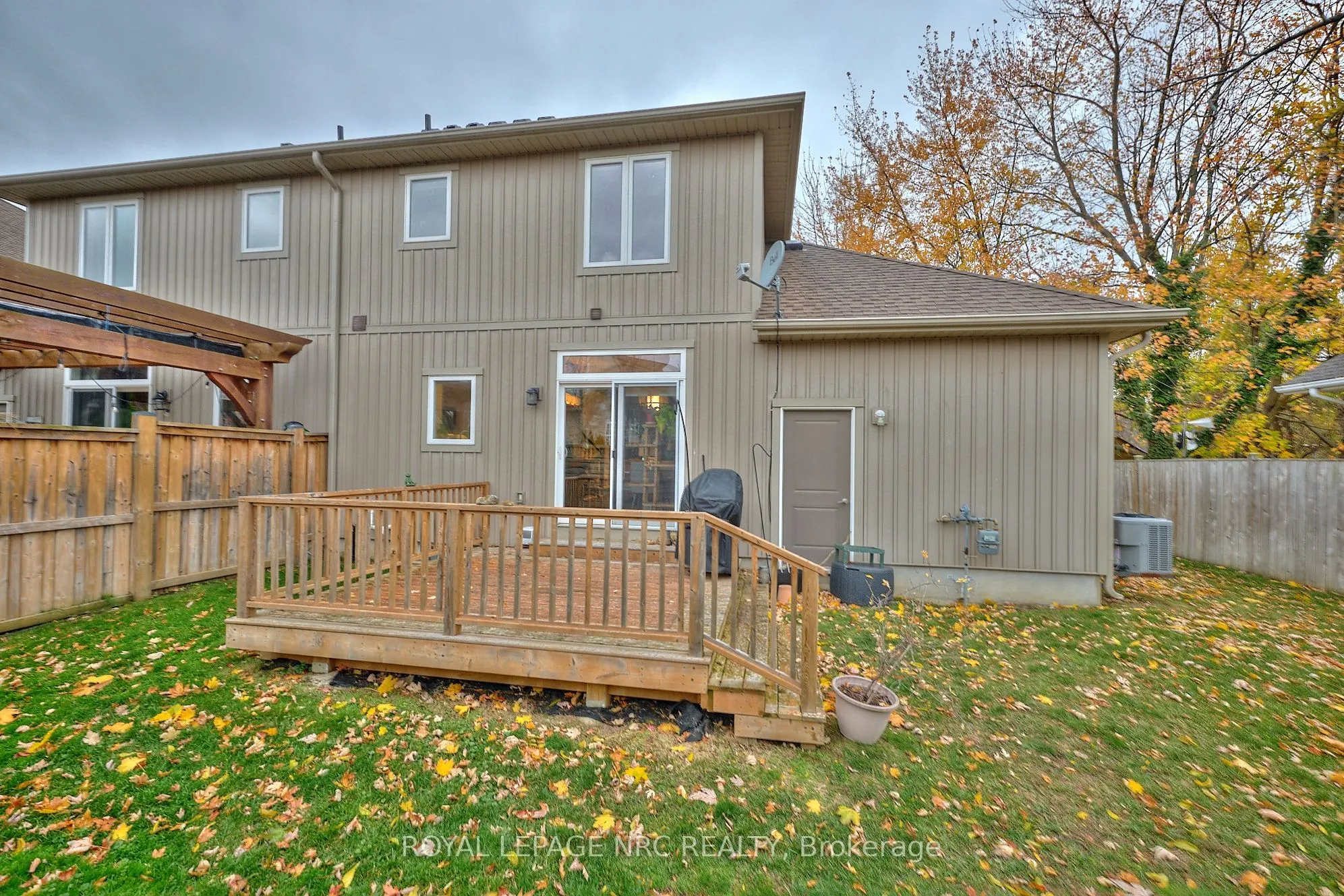 608 SIMCOE Street #5