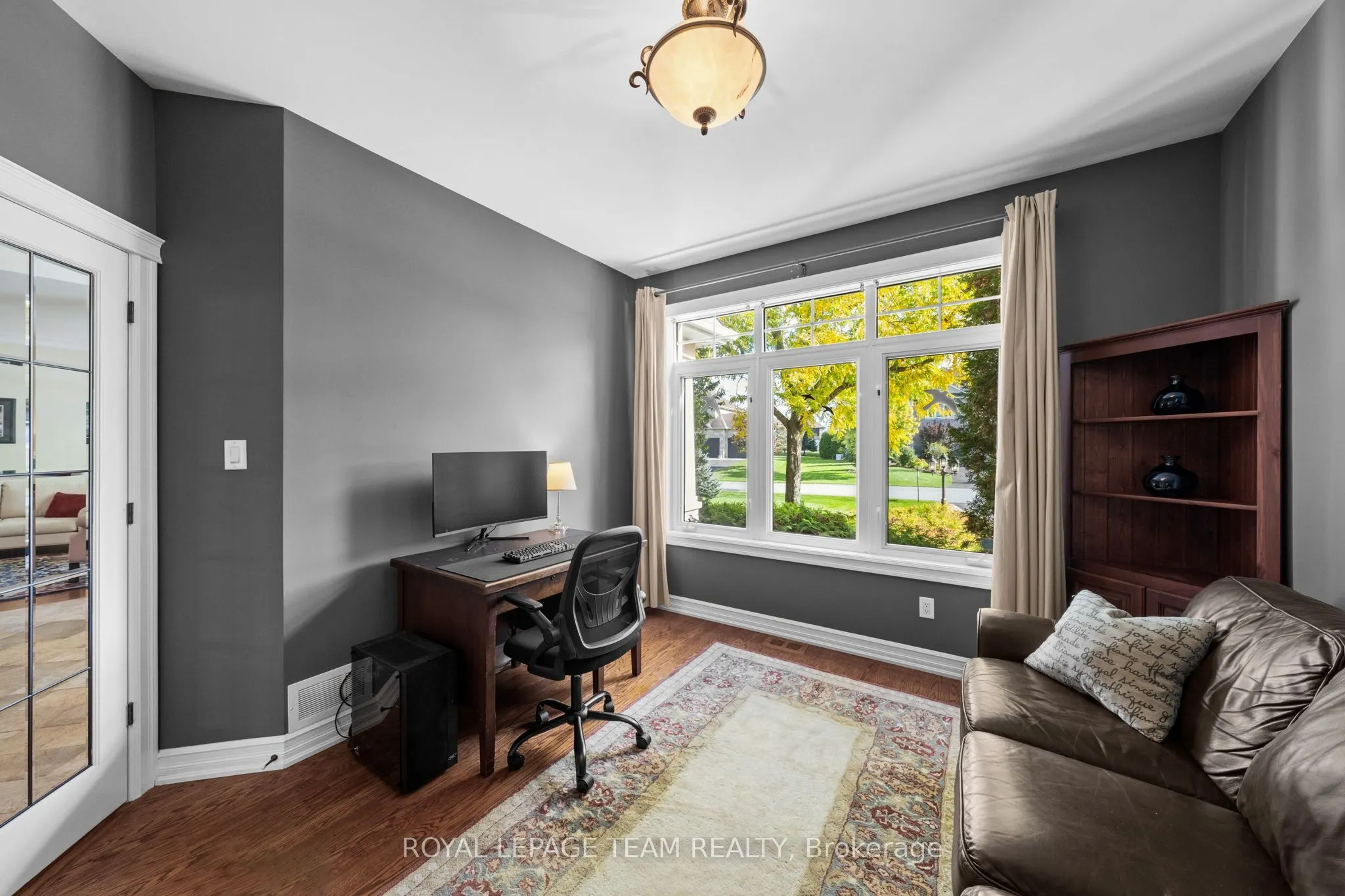 418 Lockmaster Crescent