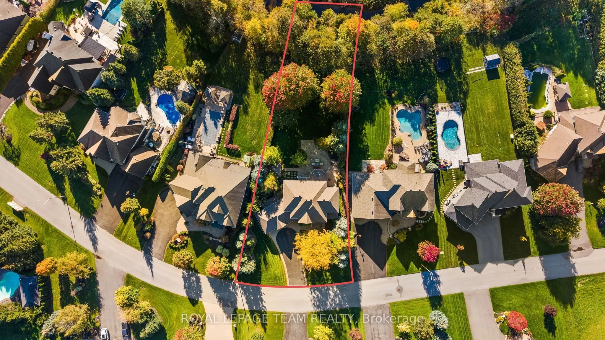 418 Lockmaster Crescent