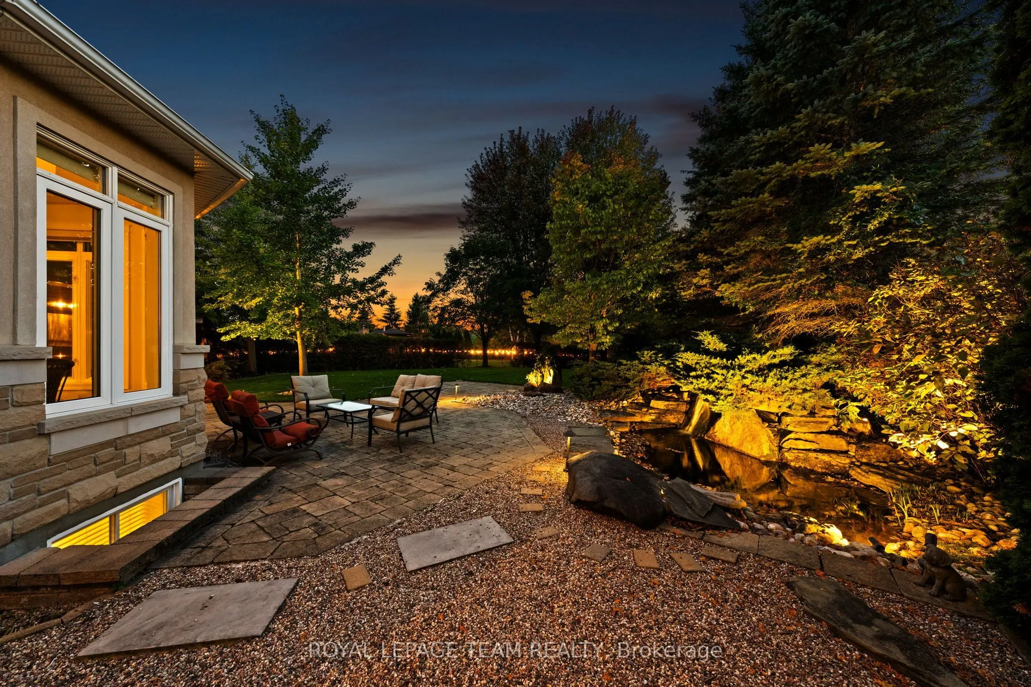 418 Lockmaster Crescent