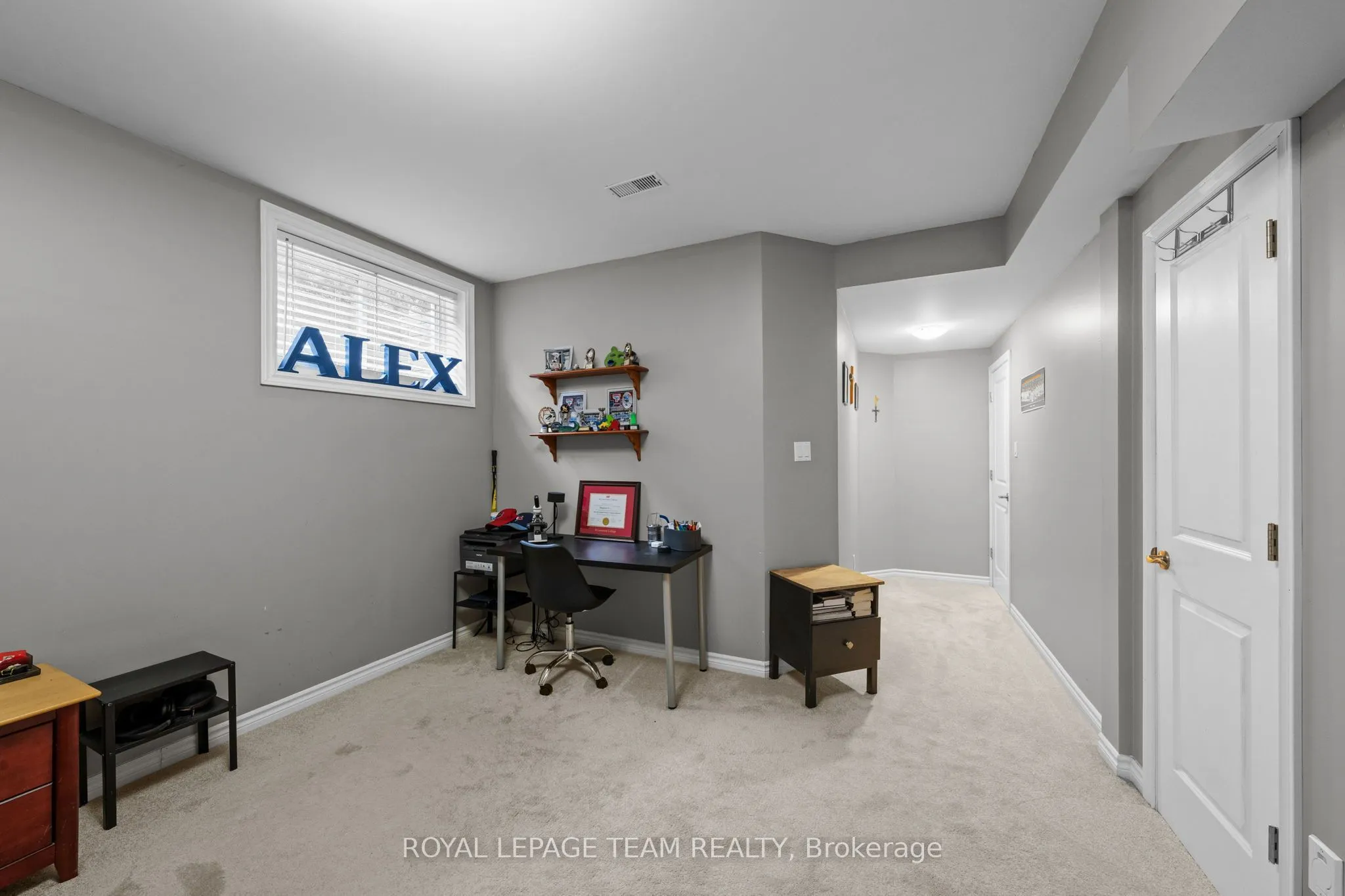 418 Lockmaster Crescent