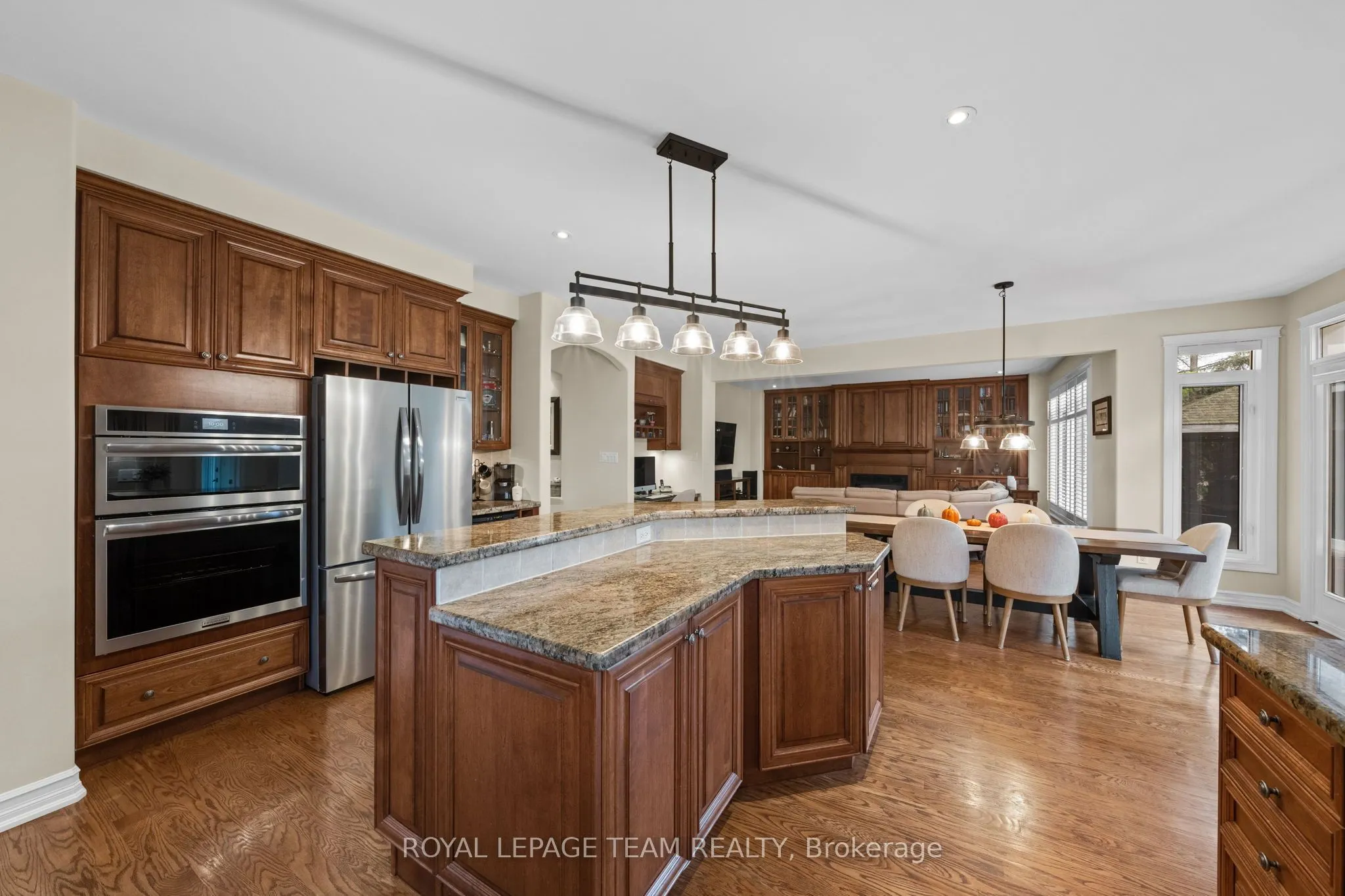 418 Lockmaster Crescent