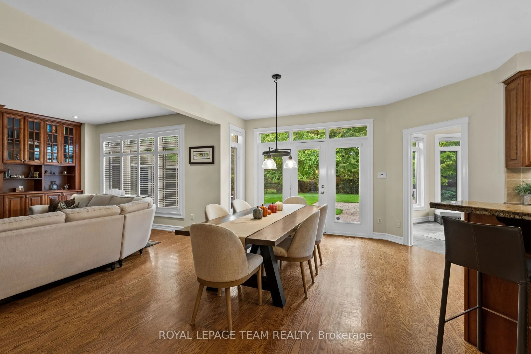 418 Lockmaster Crescent